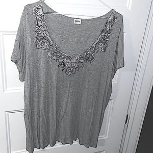 Together V-neck Floral/butterfly sparkling grey top XXL for woman